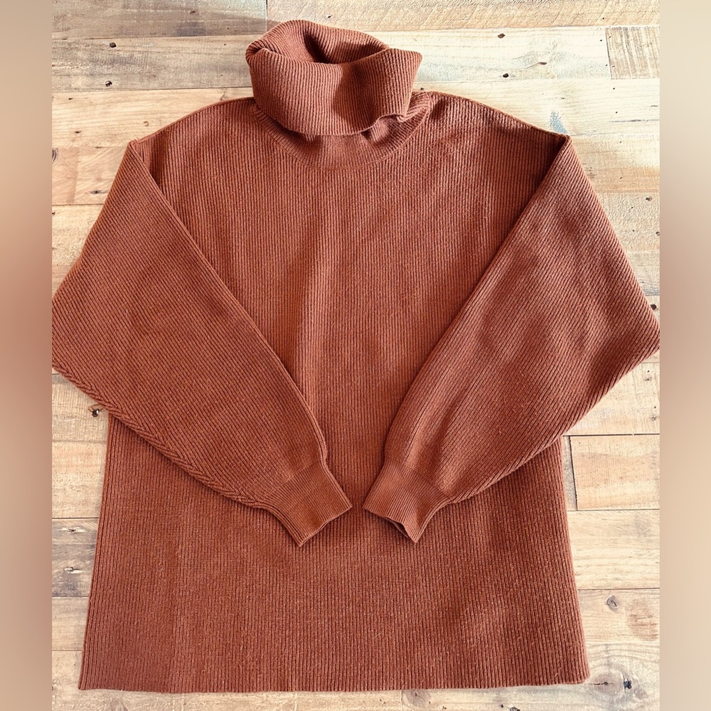 Free People Sweater Size Small